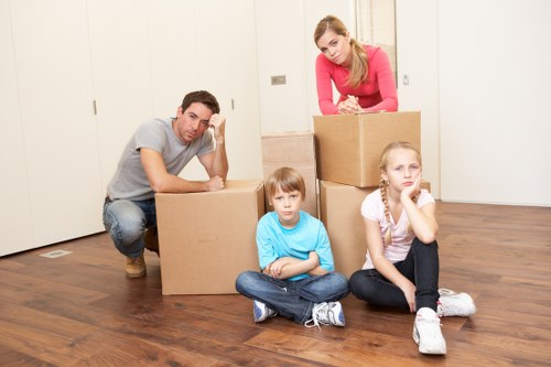 Customer submitting a complaints report for a removal van service