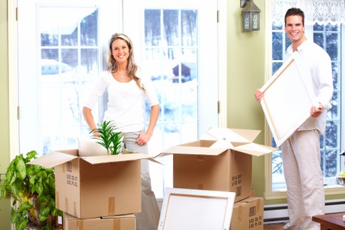 Efficient moving truck service supporting a Queenspark relocation