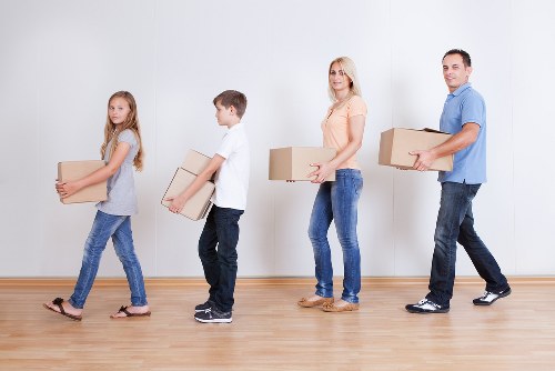 Final complaint resolution for a removal van service with records and notes