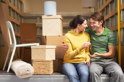 Different removal van sizes for moving in Queenspark